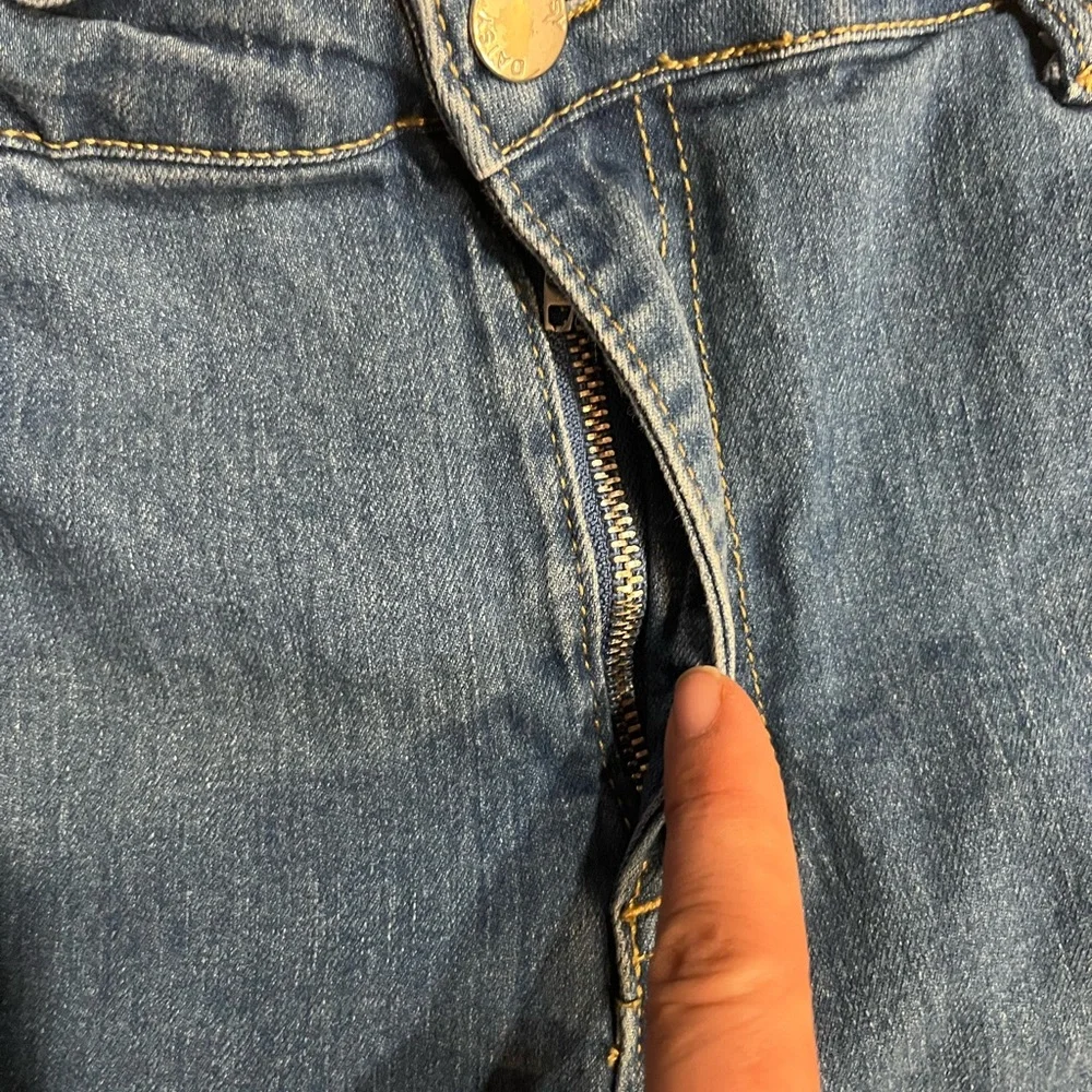 NWOT Daisy Blue‎ Wide Leg Cargo Jeans